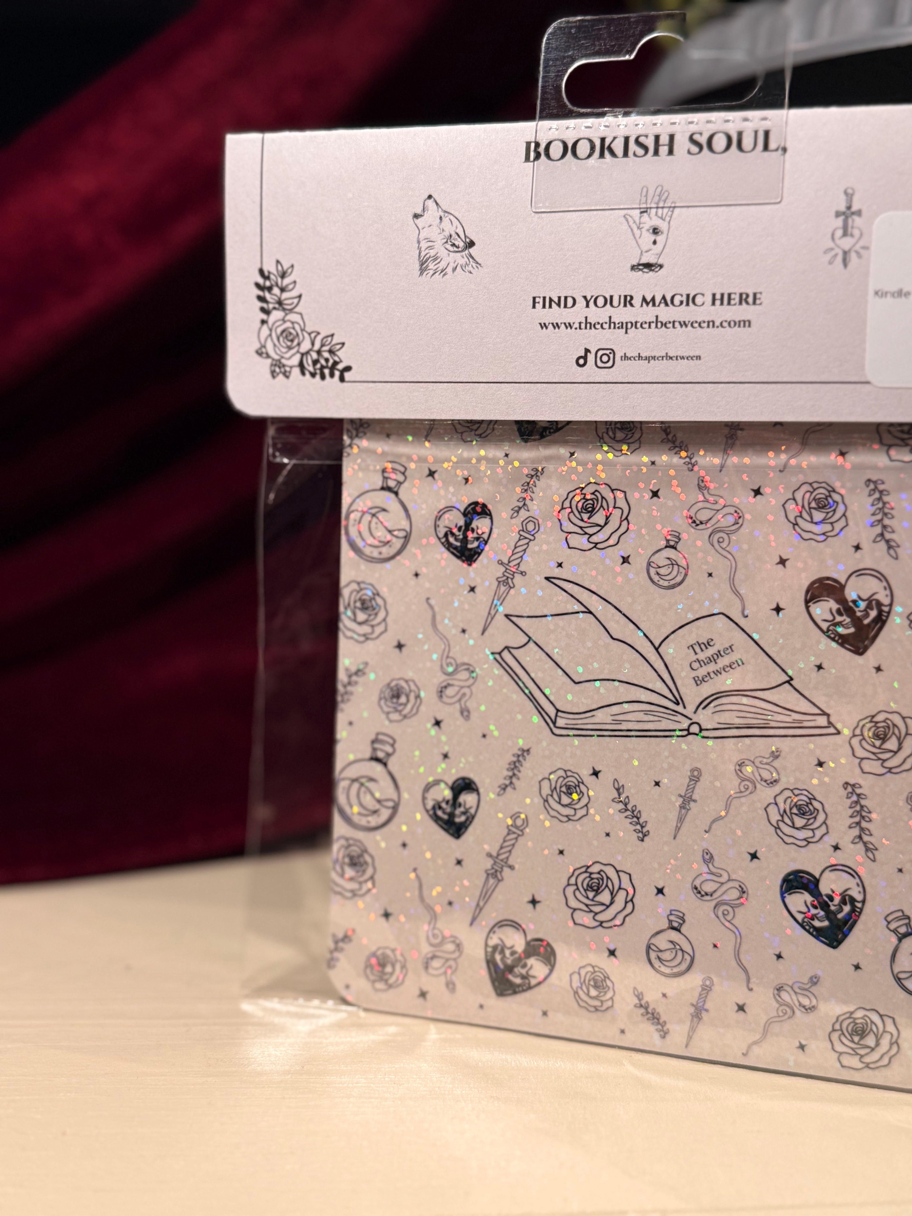 Kindle Sleeve (12. Gen) - The Chapter Between Signature