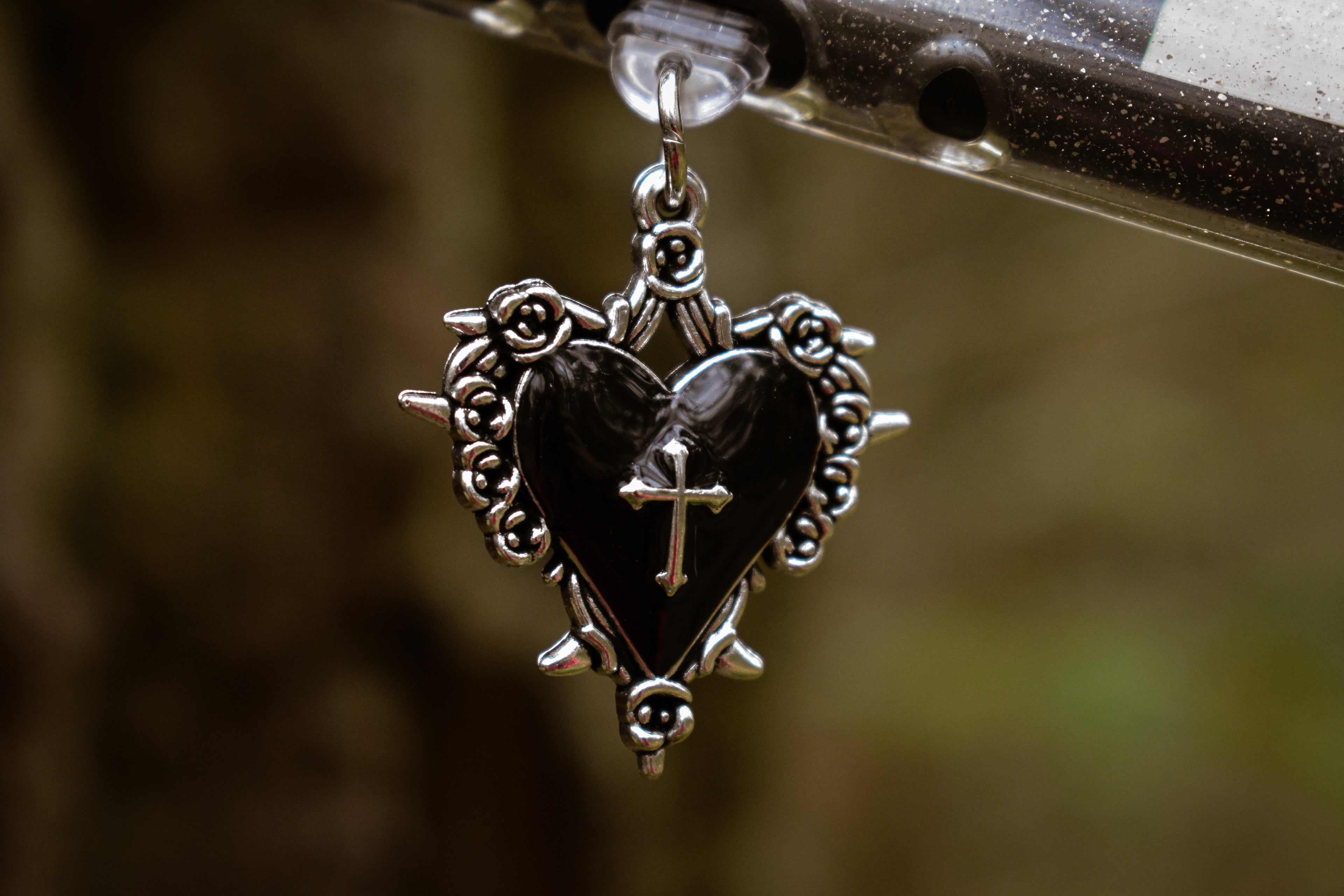 E-Reader Charm USB-C "Bloodbound" Black