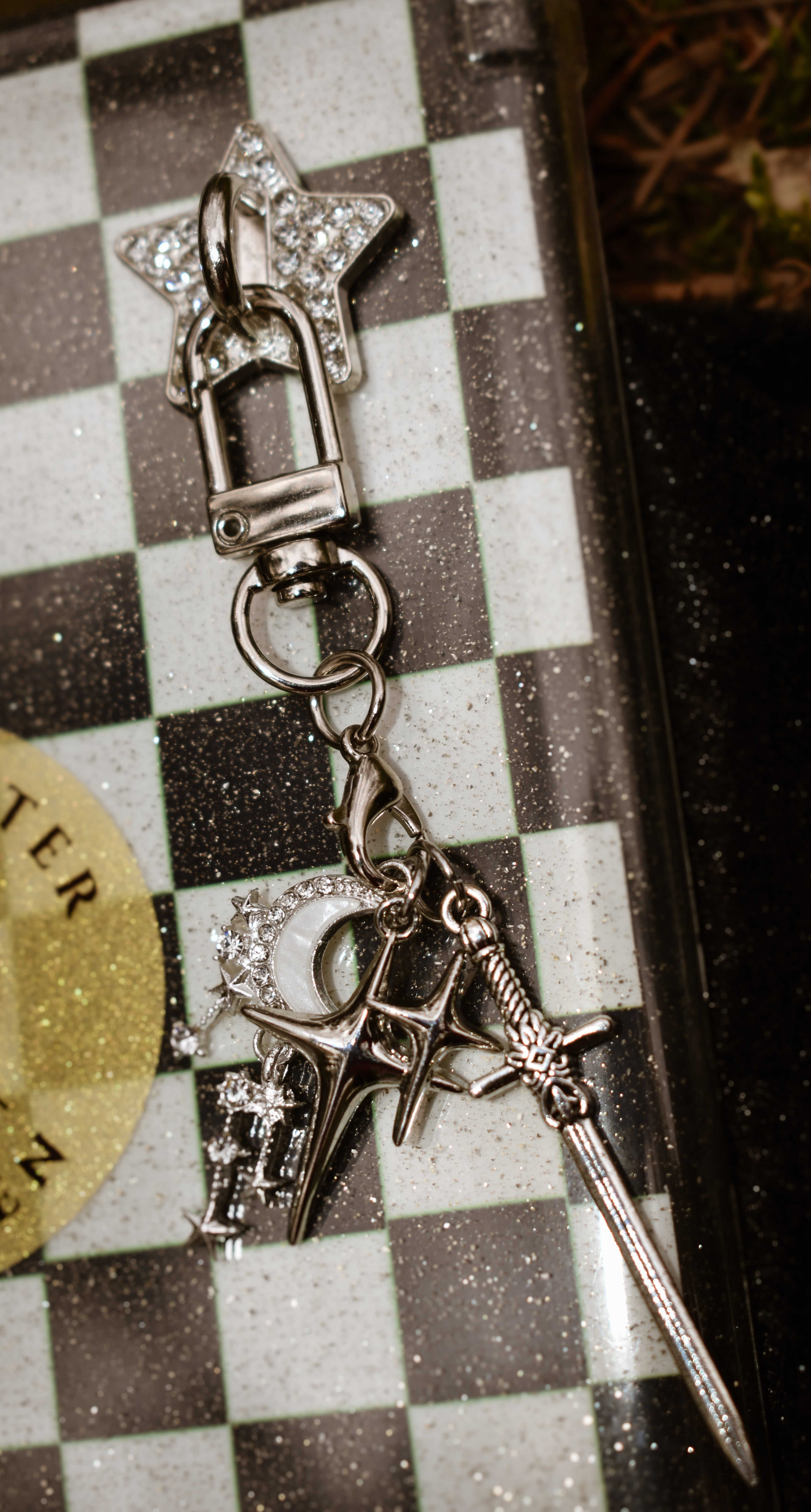 Moonbound Blade – E-Reader Clip Charm "Starlight"