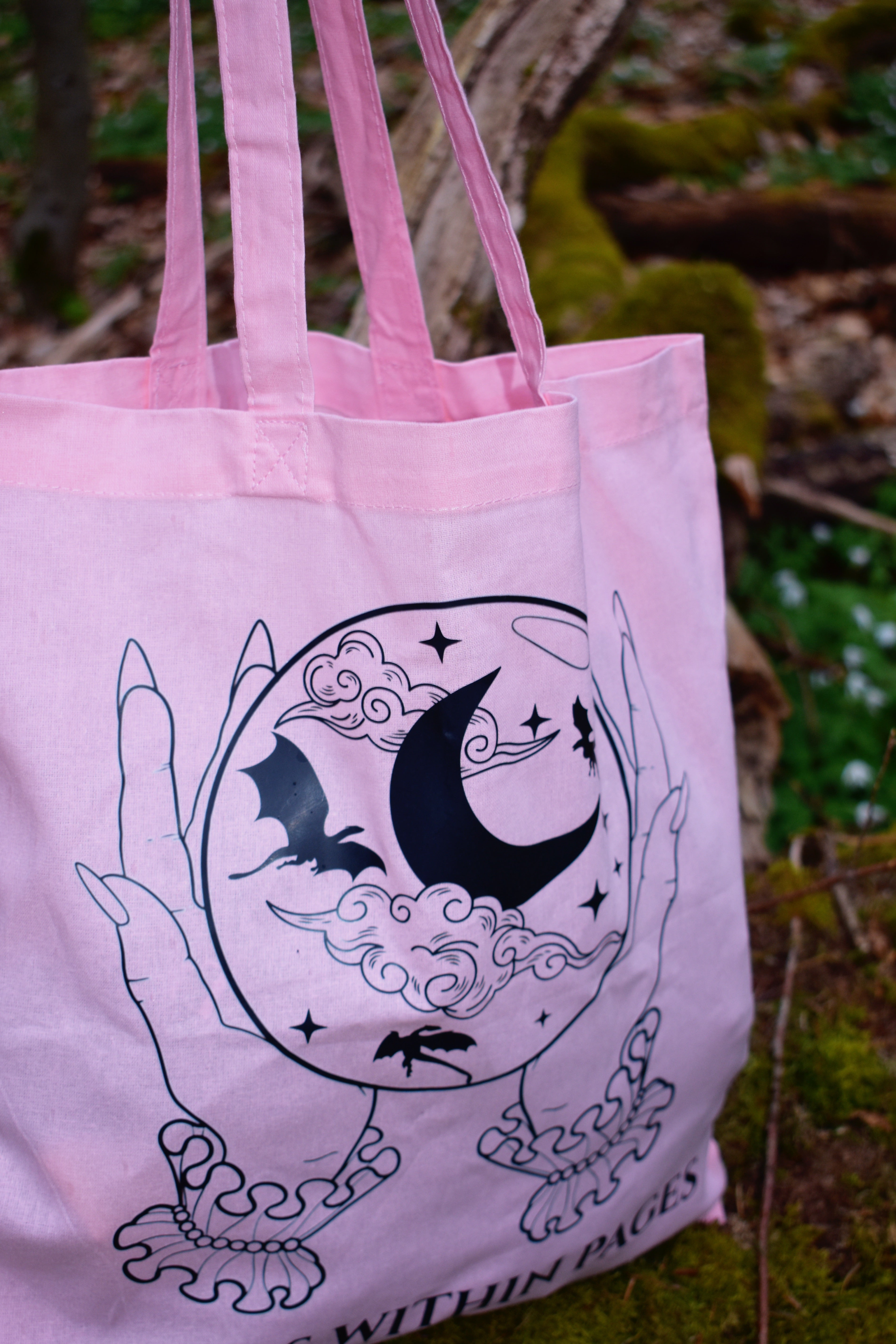 Worlds within Pages - Tote Bag rosa
