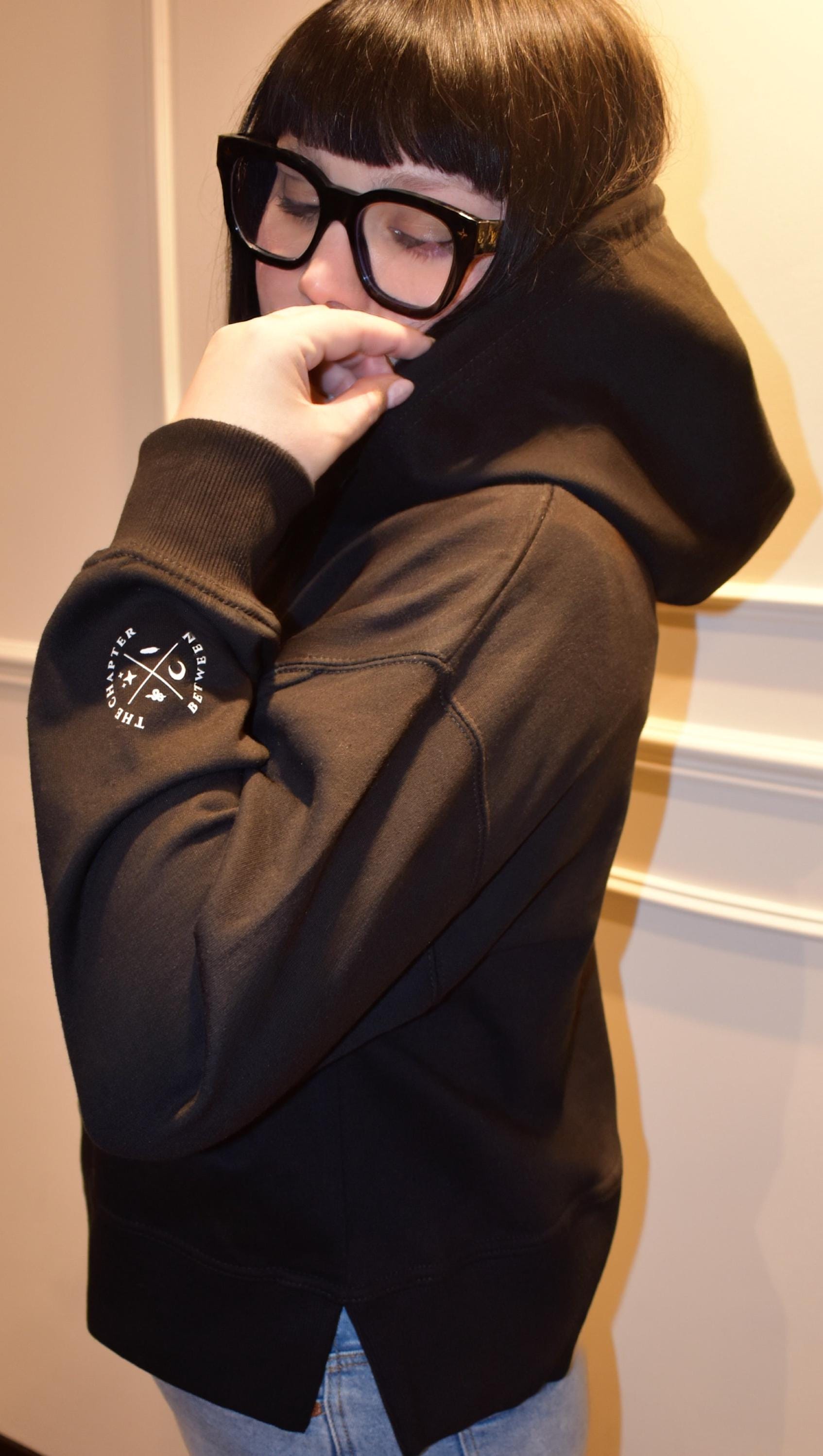 Be My Plot Twist – Cropped Hoodie