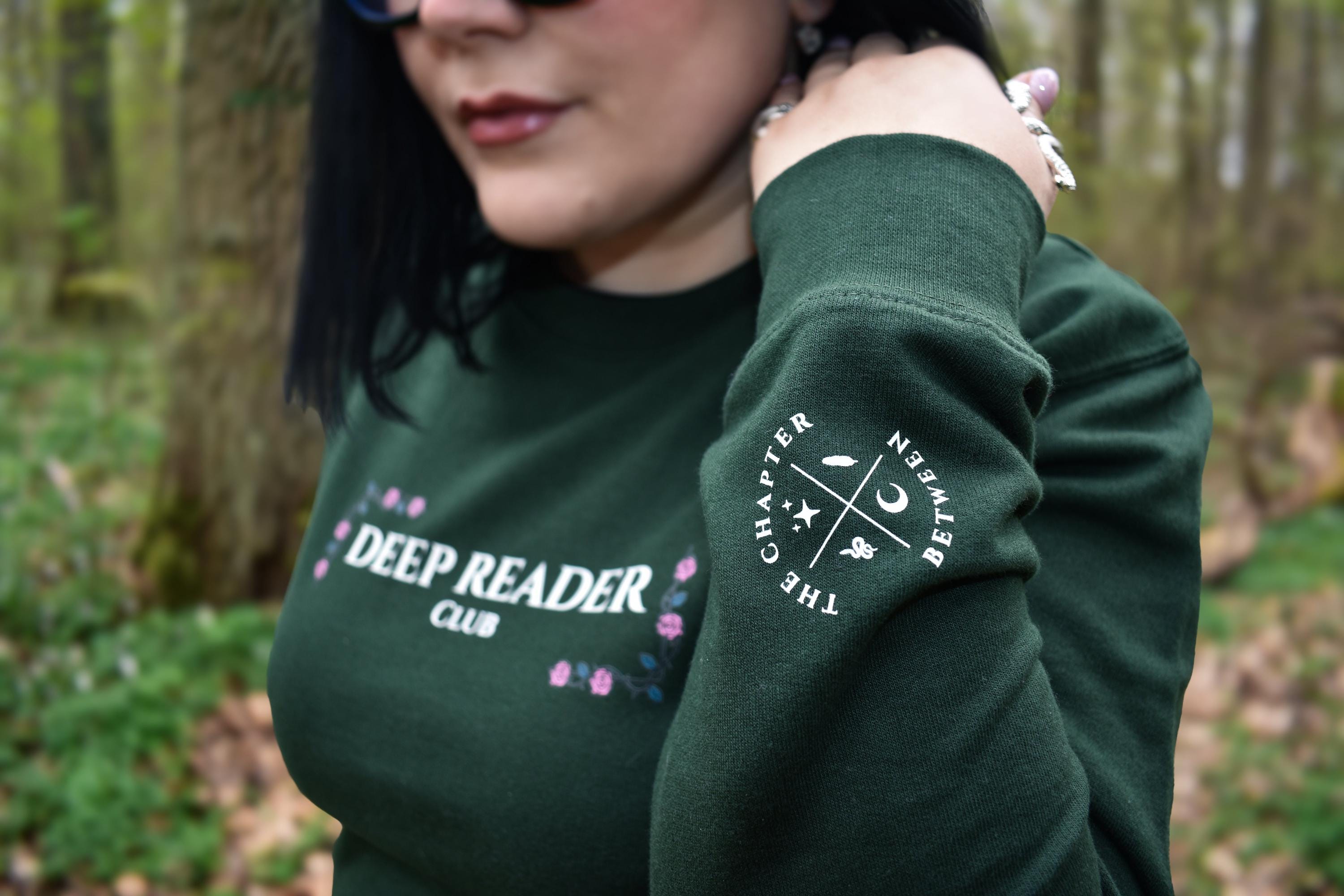 Deep Reader Club – Members Crewneck Grün